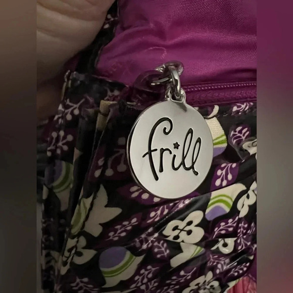 RETIRED: Vera Bradley | Ladies Concert Crossbody Plum Petals Frill handbag. - Picture 15 of 16